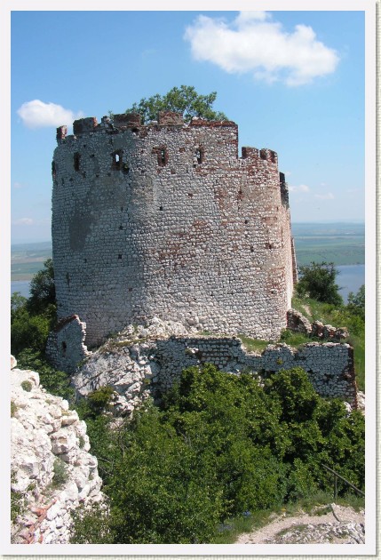 Dal�� sn�mek
